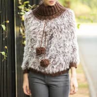 Free knitting pattern Poncho with collar