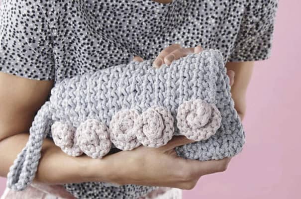 Knitted clutch bag